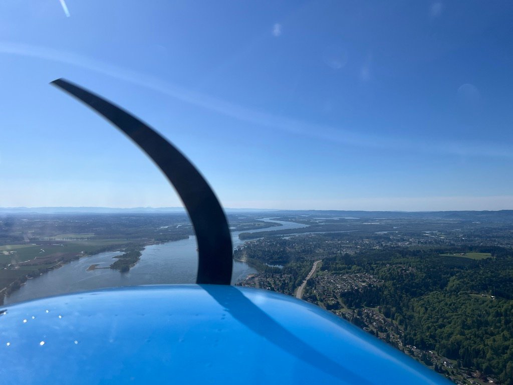 Heading south along the Columbia river from Kelso