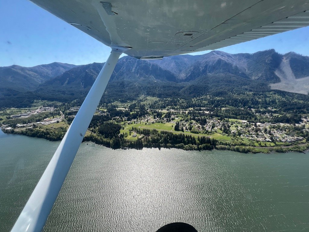 Cascade locks state airport